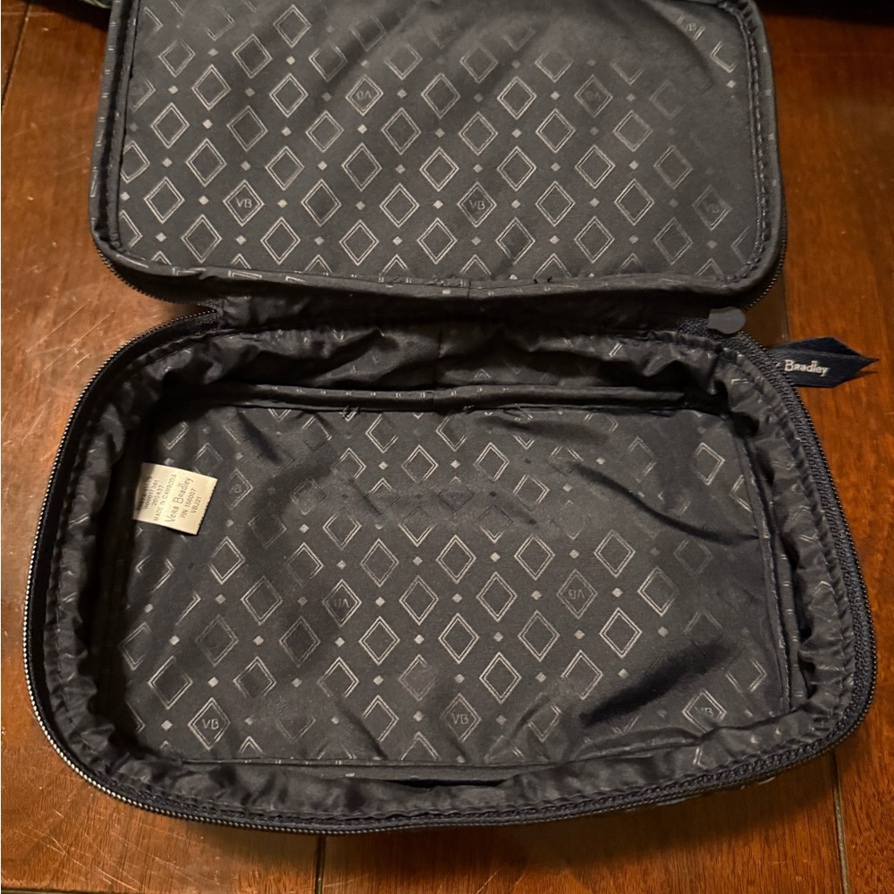 Vera Bradley 4 piece Travel Cosmetic Bag Set - Ocean Print (NWT) - Picture 4 of 6